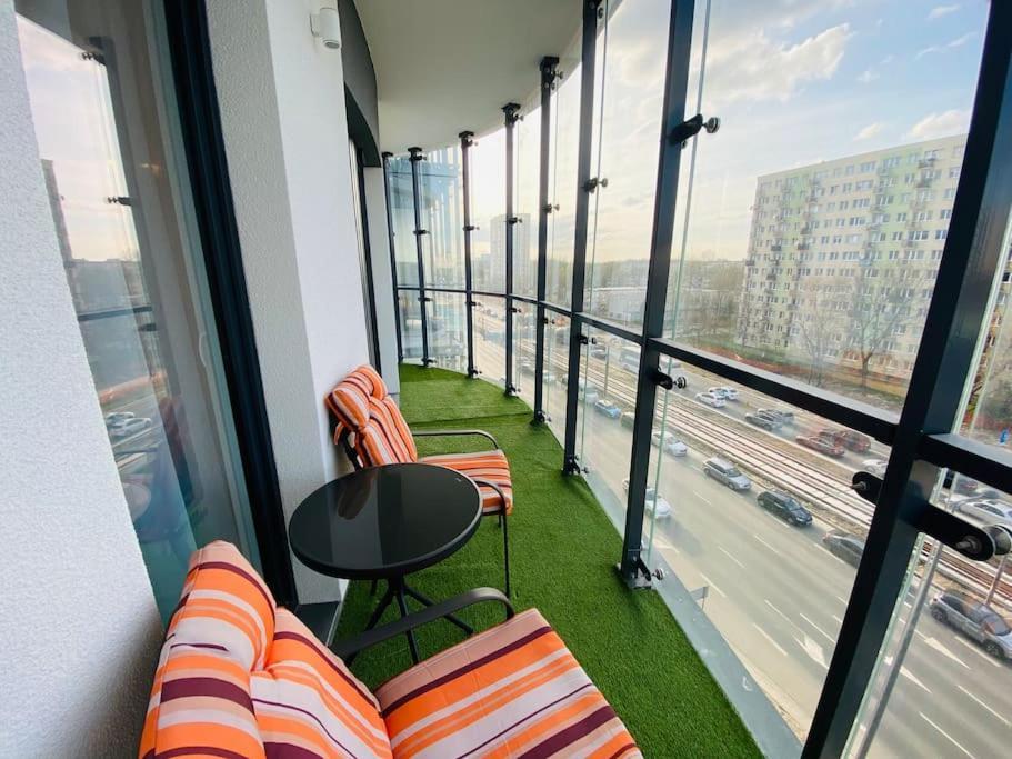 Gustowny Apartament Na Woli Varsóvia Exterior foto